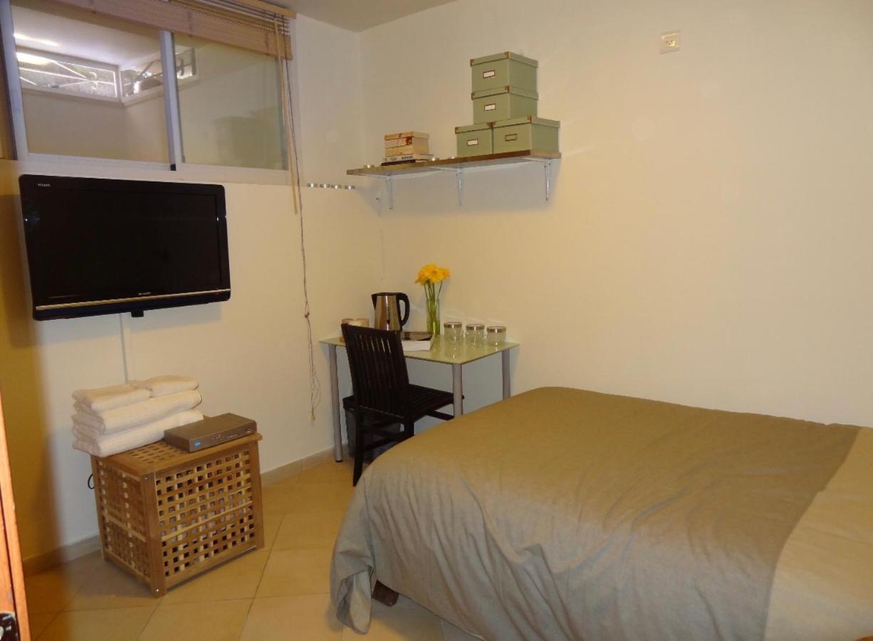 1 Or 2 Rooms With Breakfast And Parking Jeruzalem Buitenkant foto