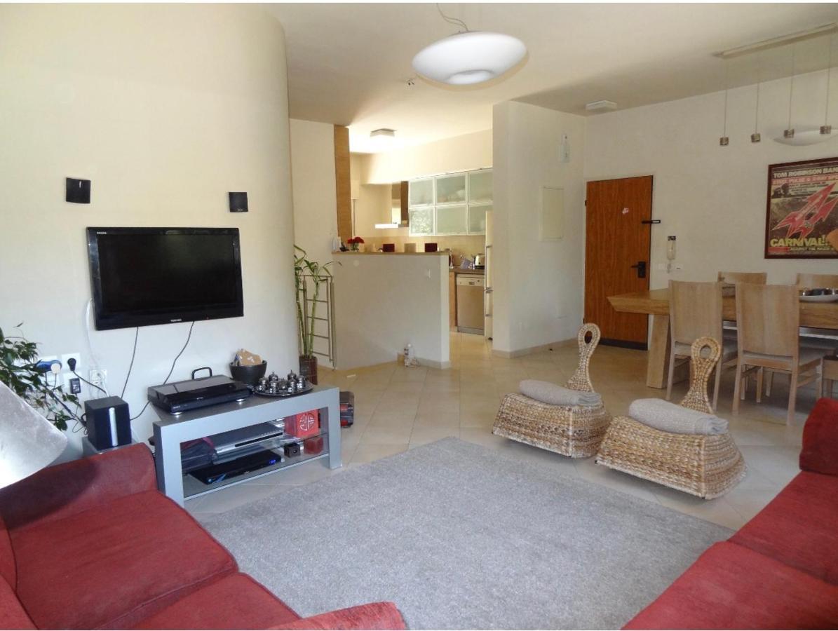 1 Or 2 Rooms With Breakfast And Parking Jeruzalem Buitenkant foto