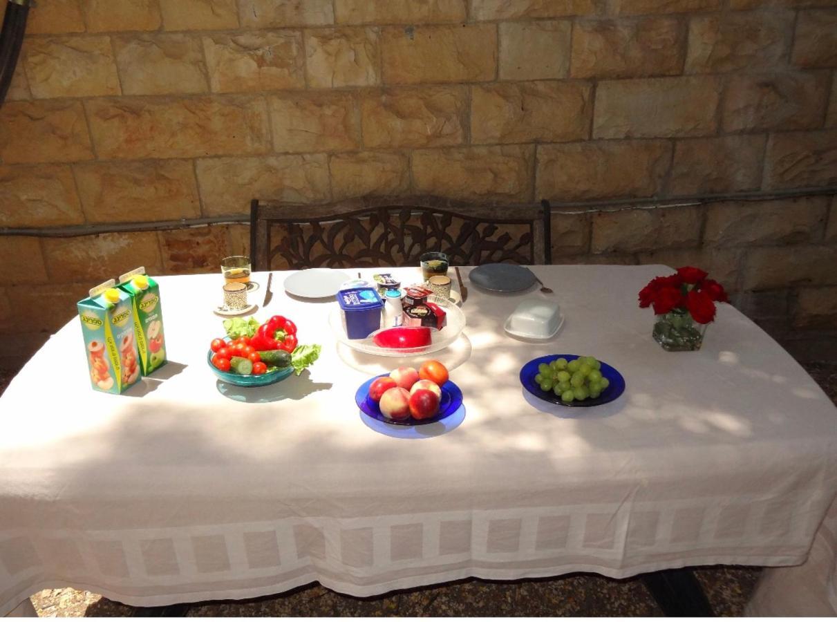 1 Or 2 Rooms With Breakfast And Parking Jeruzalem Buitenkant foto