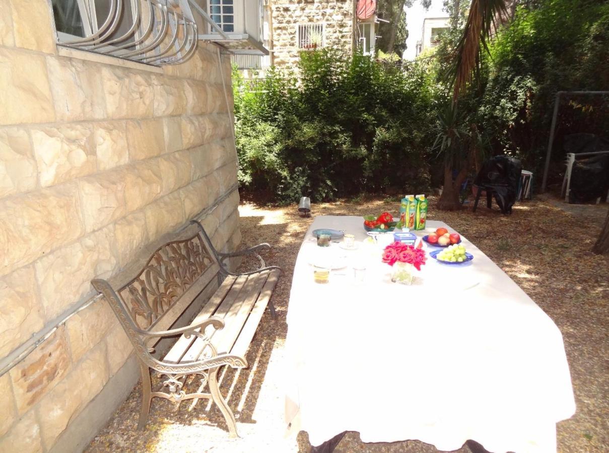 1 Or 2 Rooms With Breakfast And Parking Jeruzalem Buitenkant foto